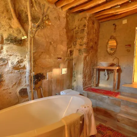 מלון Belisirma Cave