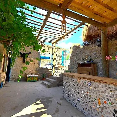 Belisirma Cave Hotel *